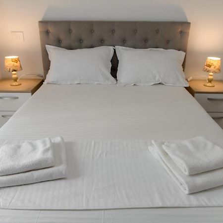 Luxury Apartments Newton By Glam Iasi Ngoại thất bức ảnh