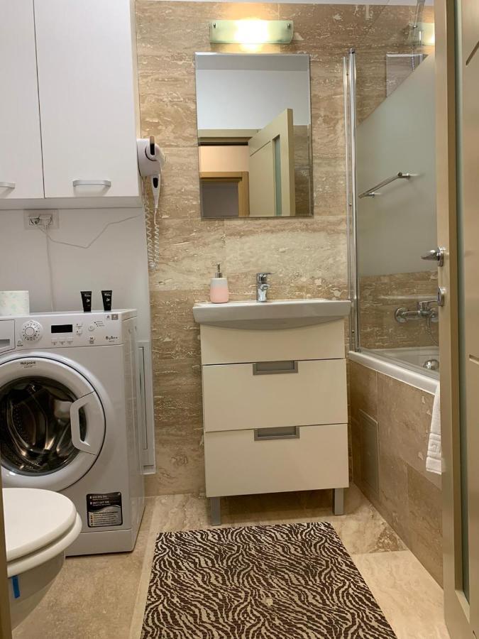 Luxury Apartments Newton By Glam Iasi Ngoại thất bức ảnh
