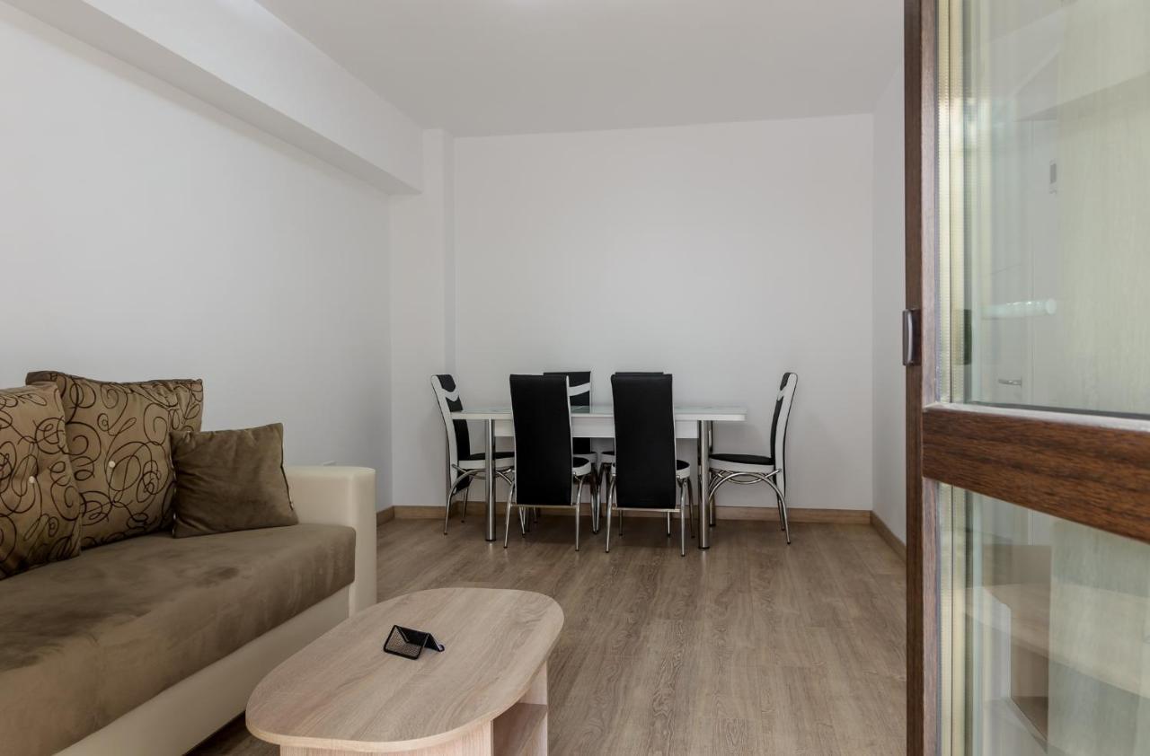 Luxury Apartments Newton By Glam Iasi Ngoại thất bức ảnh
